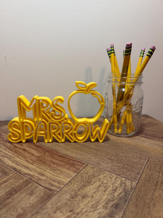 Custom Teacher Name Sign with Apple – Personalized Desk Décor & Gift